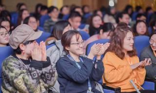 携程24小时人工客服